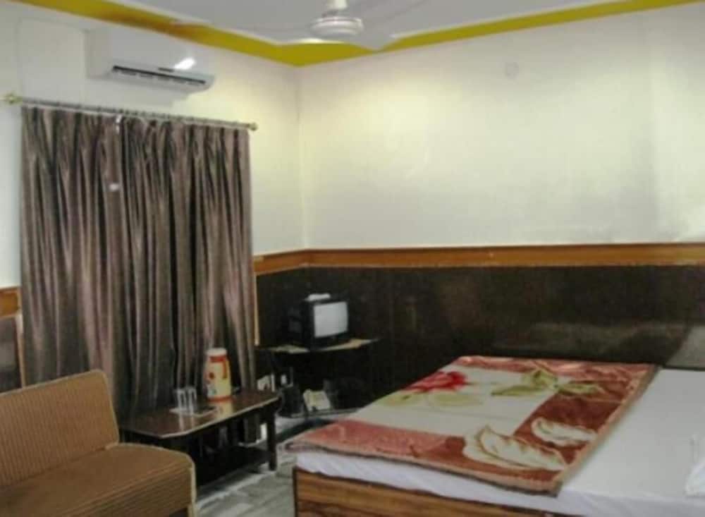HOTEL AJAY INTERNATIONAL 21/46