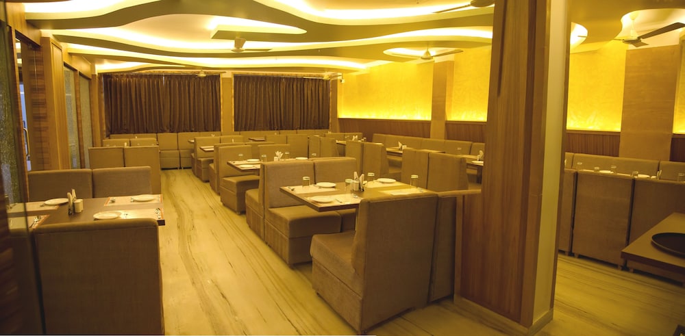 Hotel Madhuvan Serai 20/25