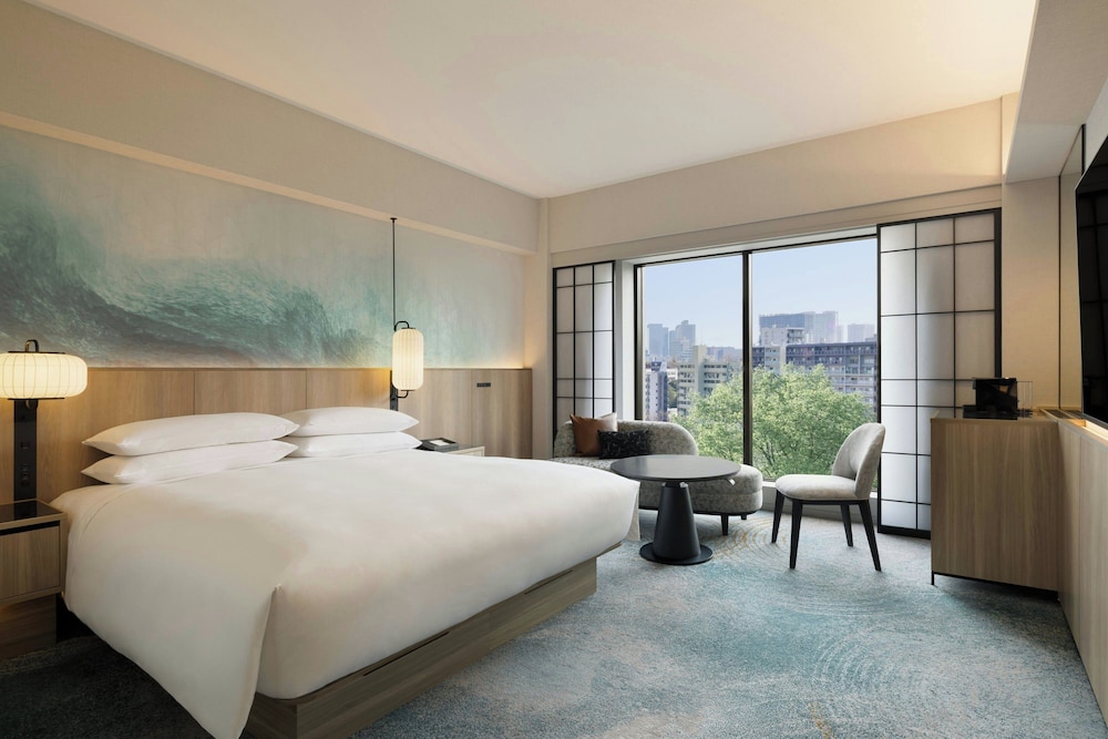 Guest Room, Premium, Deluxe, Suite, King Bed، Sheraton Miyako Hotel Tokyo 6/8