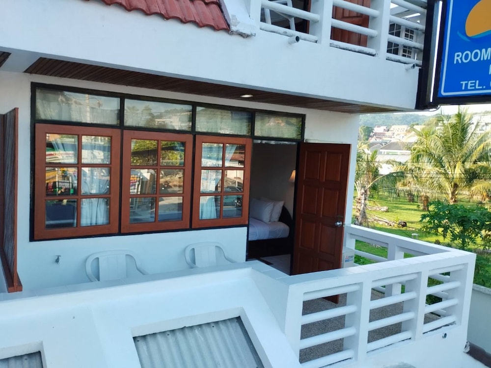 SUNSET MANSION 6/66