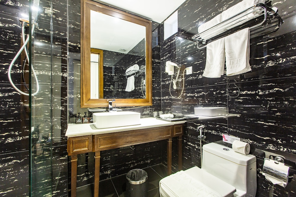 Adaline Hotel & Suite 25/62