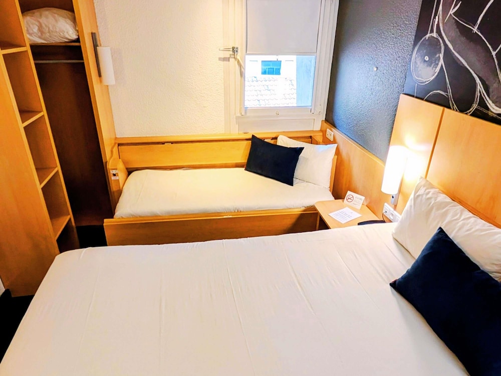Ibis Grenoble Centre 28/67