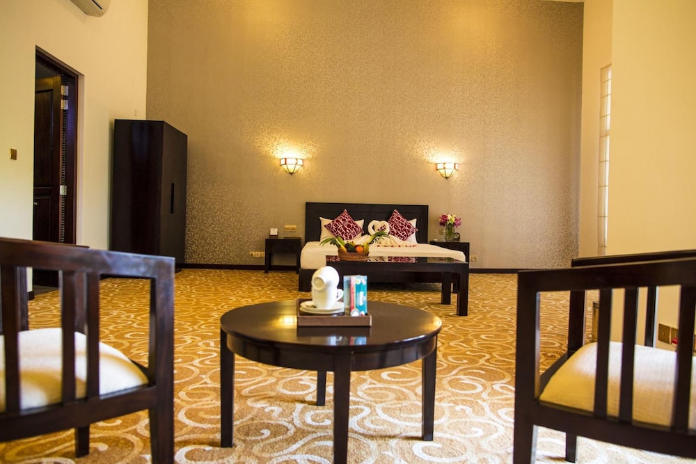 Grand Tamarind Lake Hotel 39/57