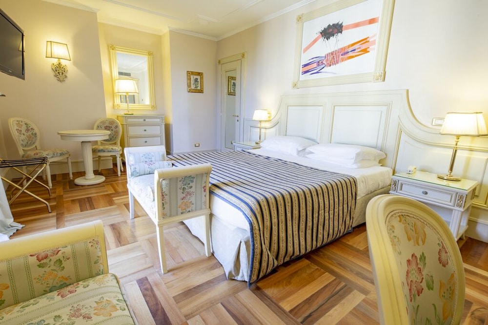 Hotel de Paris Sanremo 22/67