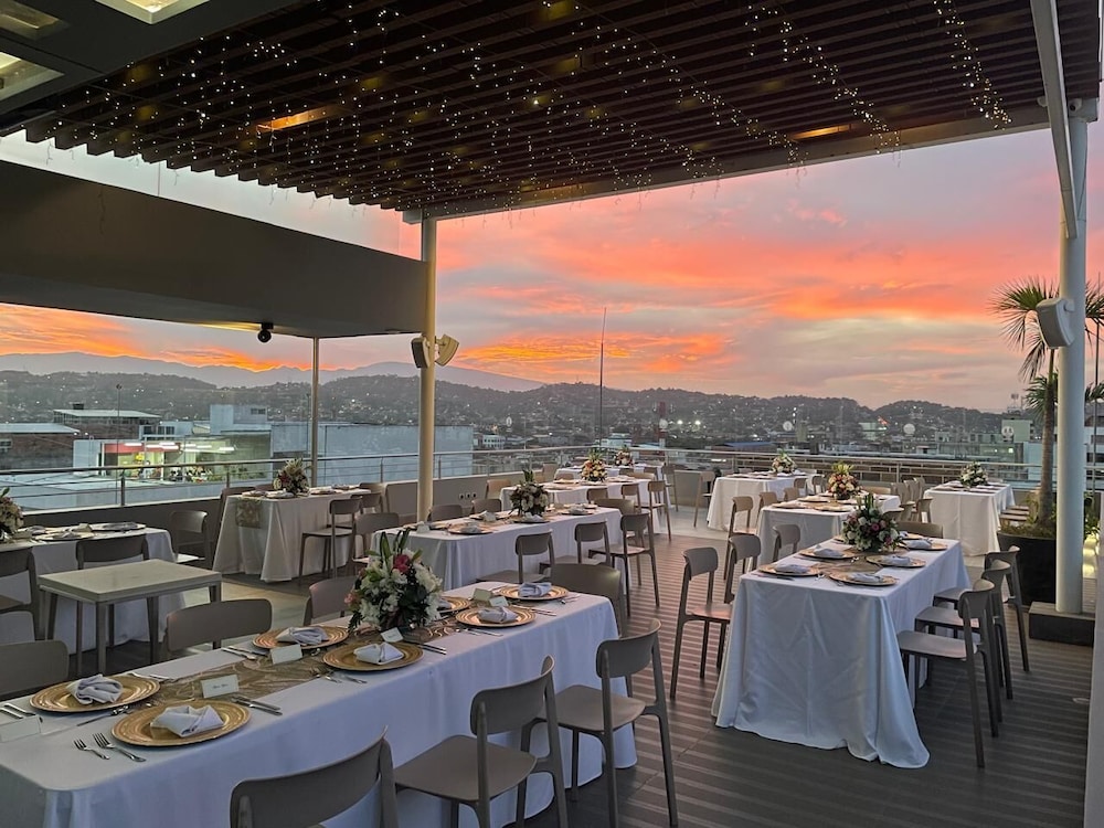 Hotel Casablanca 57/70