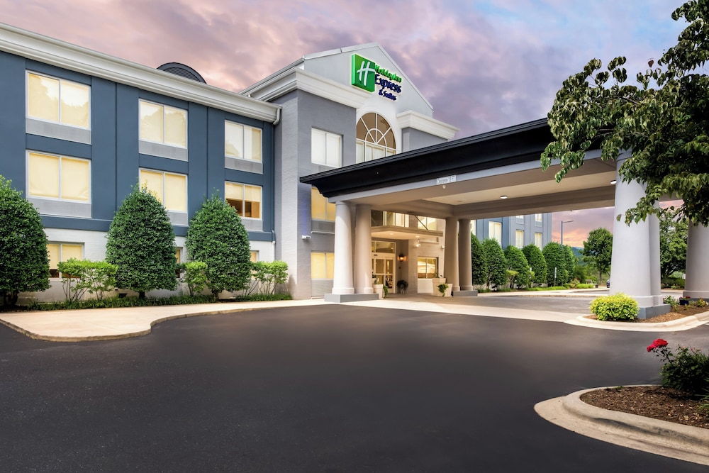 Holiday Inn Express & Suites Sylva - Western Carolina Area 3/50