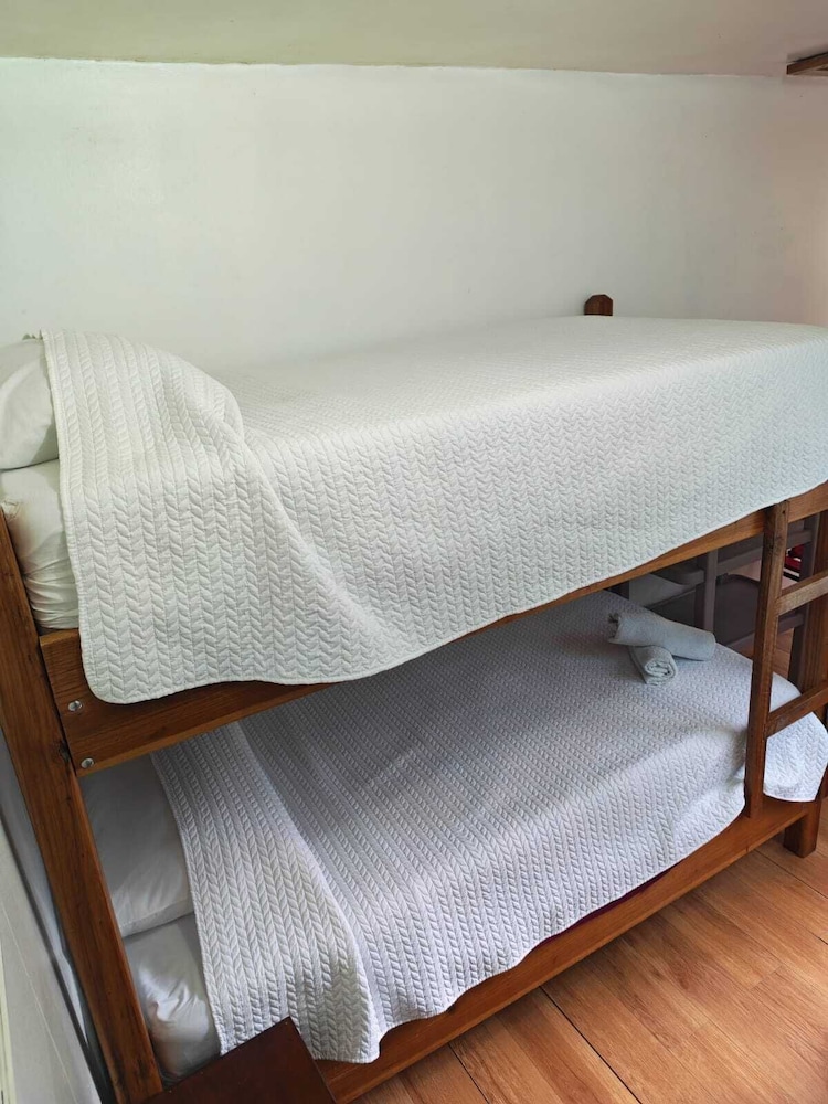 Cabinas El Pueblo B&B 24/43
