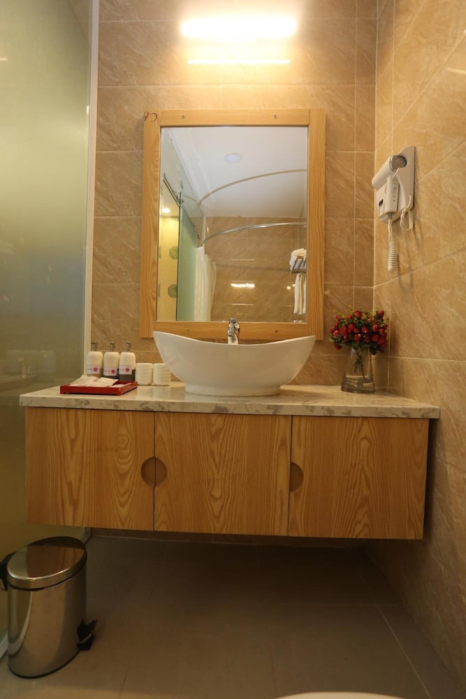 Thuy Sakura Hotel 30/32
