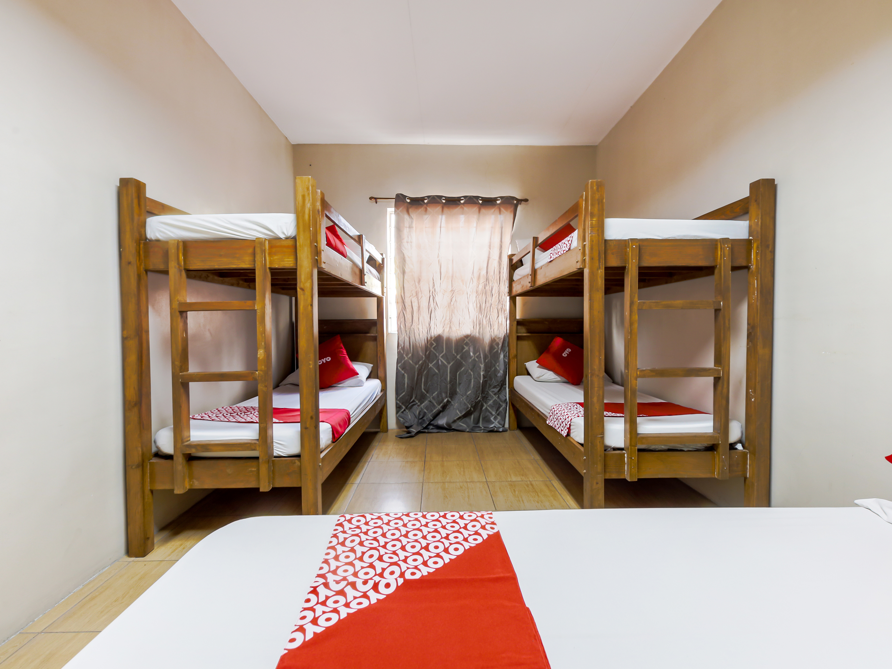 Metro Deluxe Residences 38/50