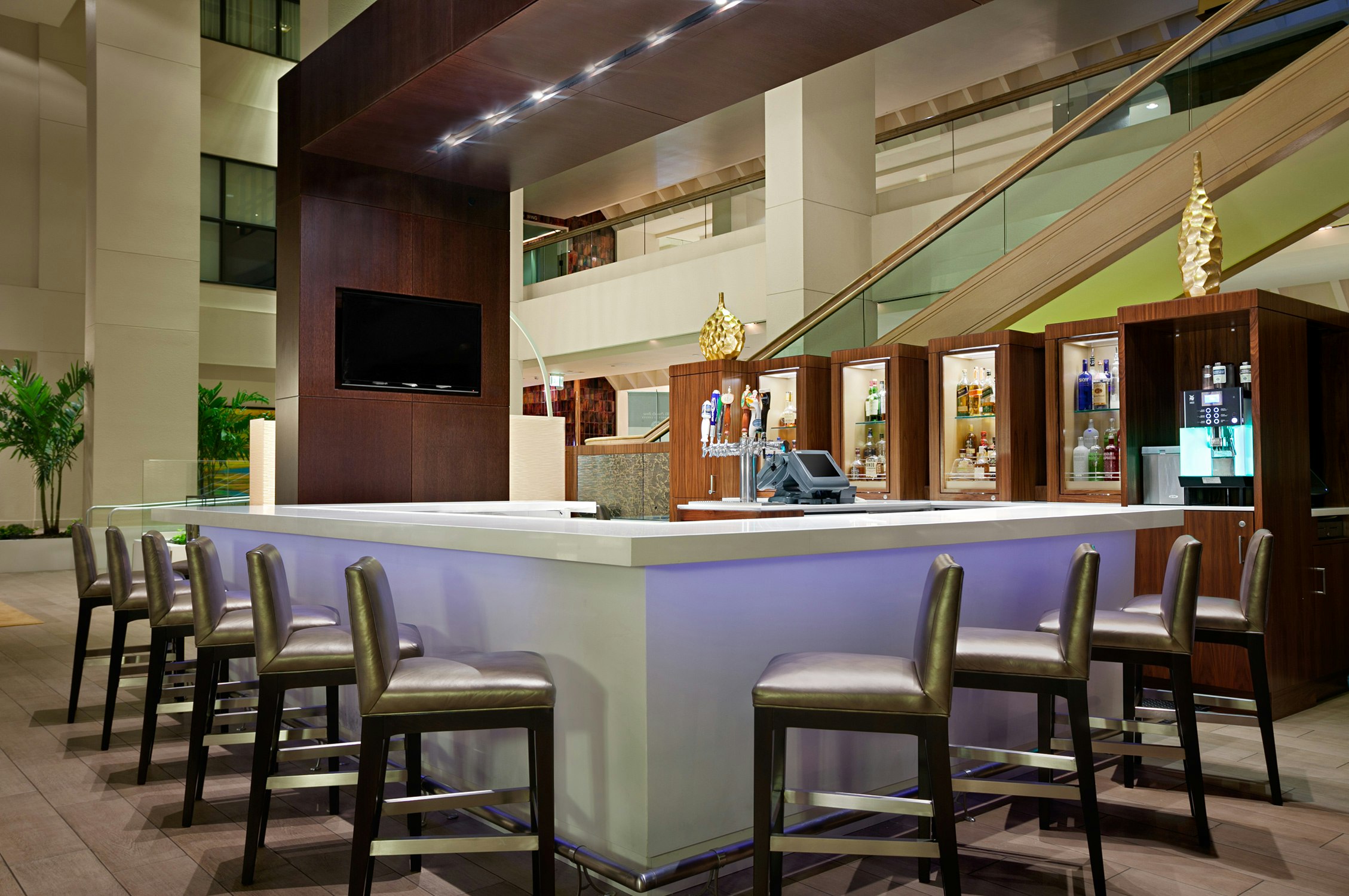 Hilton Miami Airport Blue Lagoon 46/77