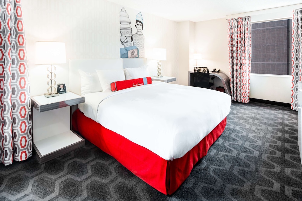 The Curtis Denver a DoubleTree by Hilton Hotel 34/83
