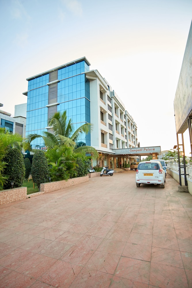 Hotel Ganpati Palace 40/42