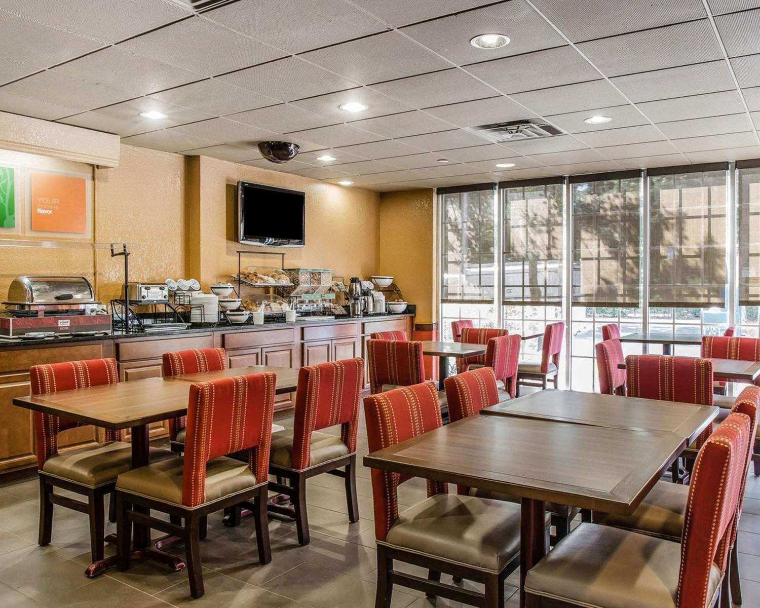 Comfort Inn & Suites Lakeland North I-4 24/40