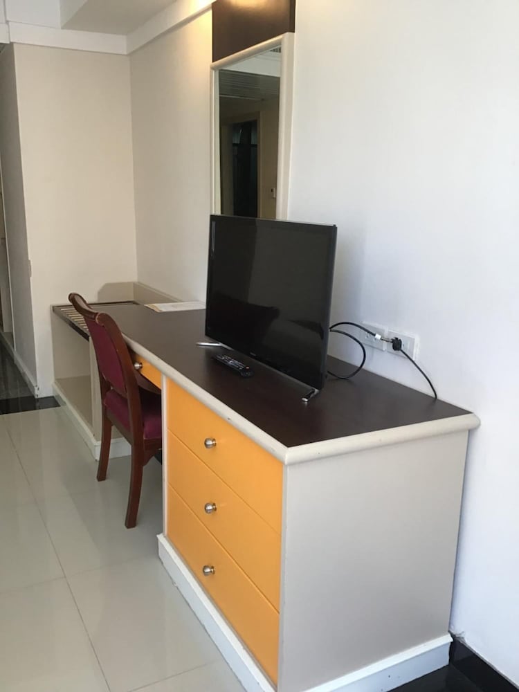 Ton Koon Hotel 4/46