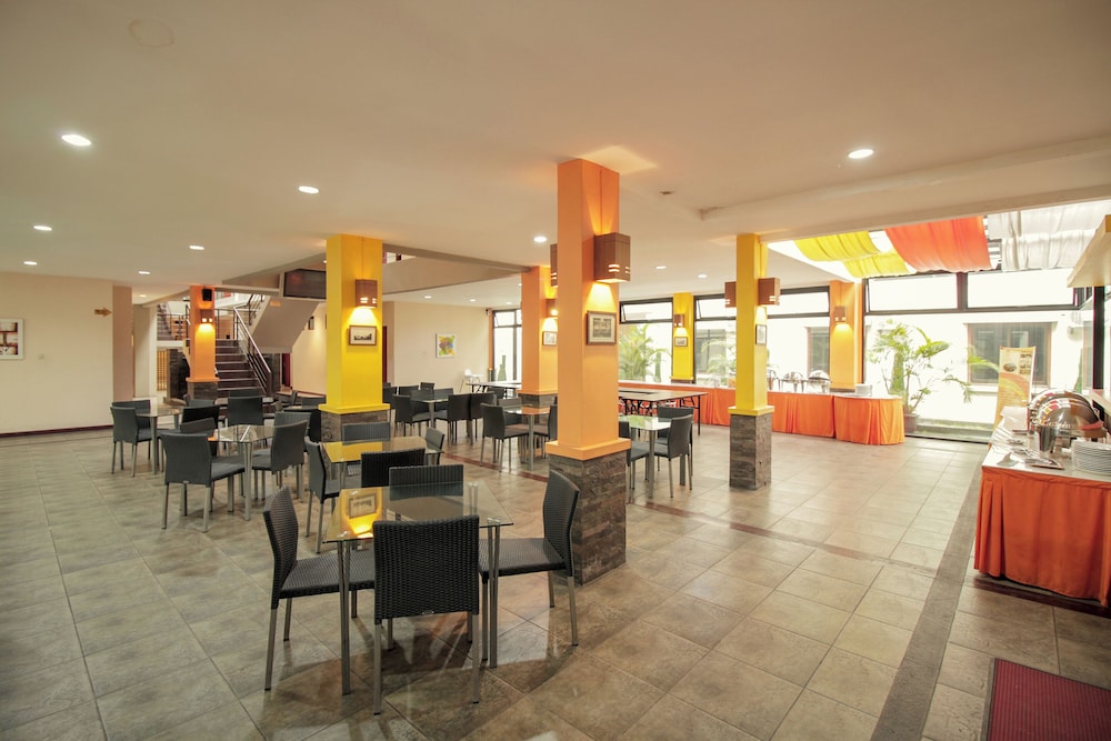Collection O 295 Grha Ciumbuleuit Guest House 44/49