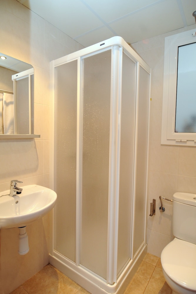 AR CARIBE APTS. 24/64