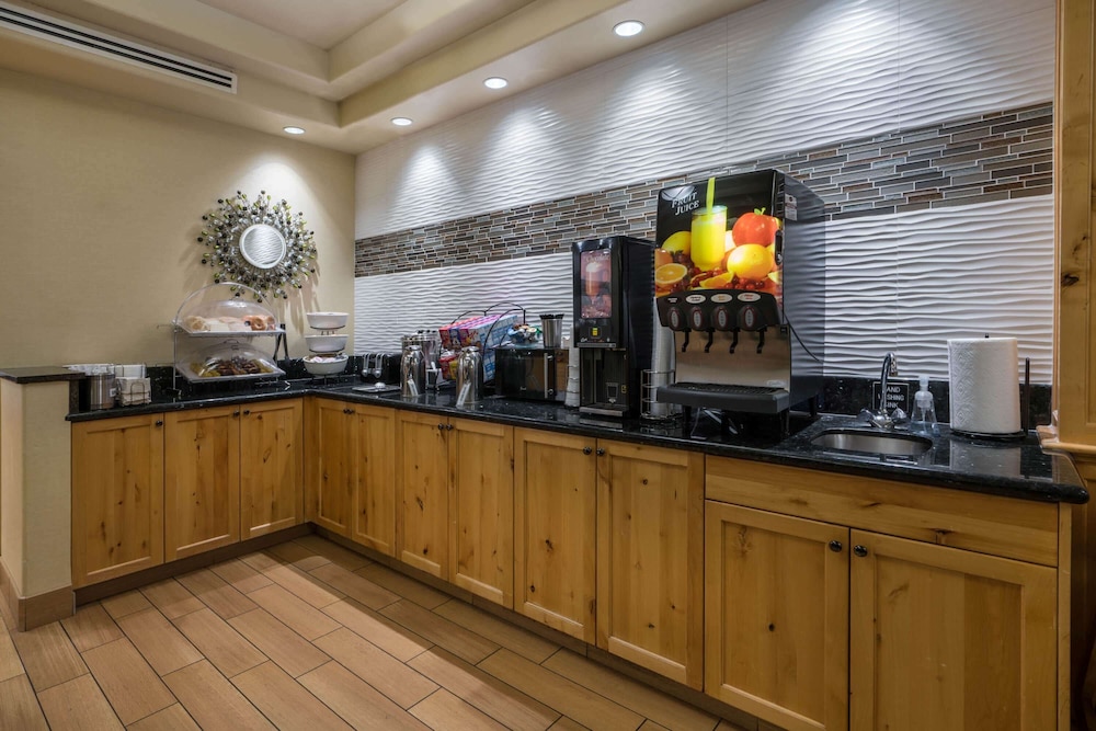 La Quinta Inn and Suites by Wyndham Idaho Falls/Ammon 41/54