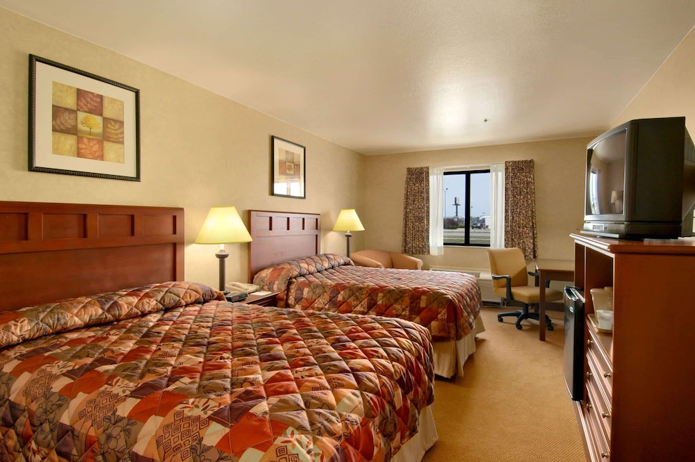 Baymont By Wyndham Tuscola 13/42