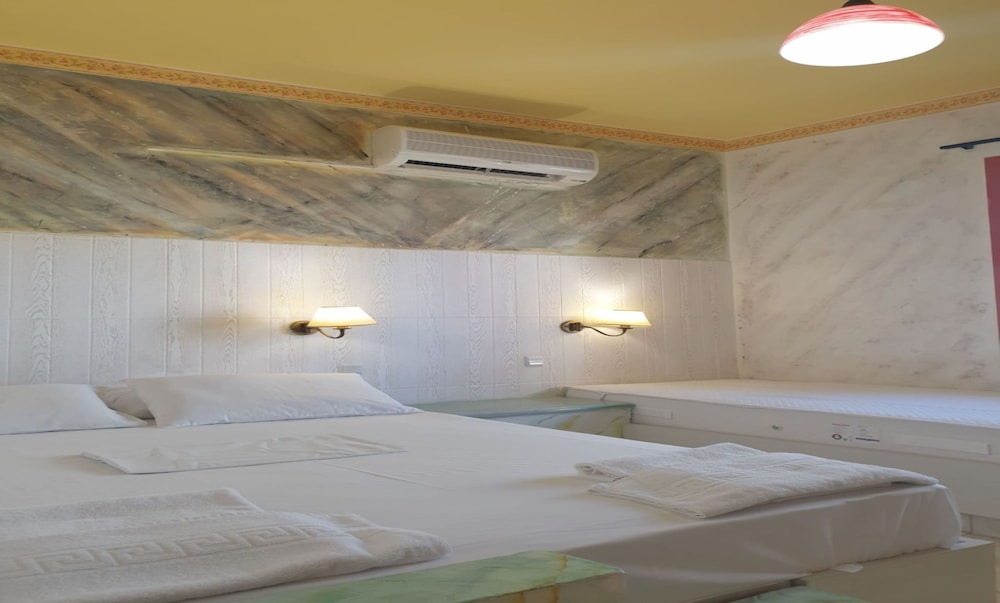 Korifi Suites Collection 14/50