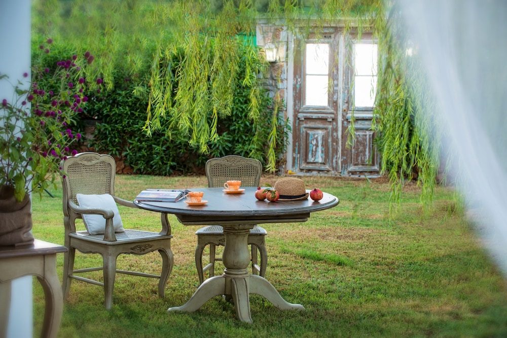 SunVillage Boutique Hotel 56/59