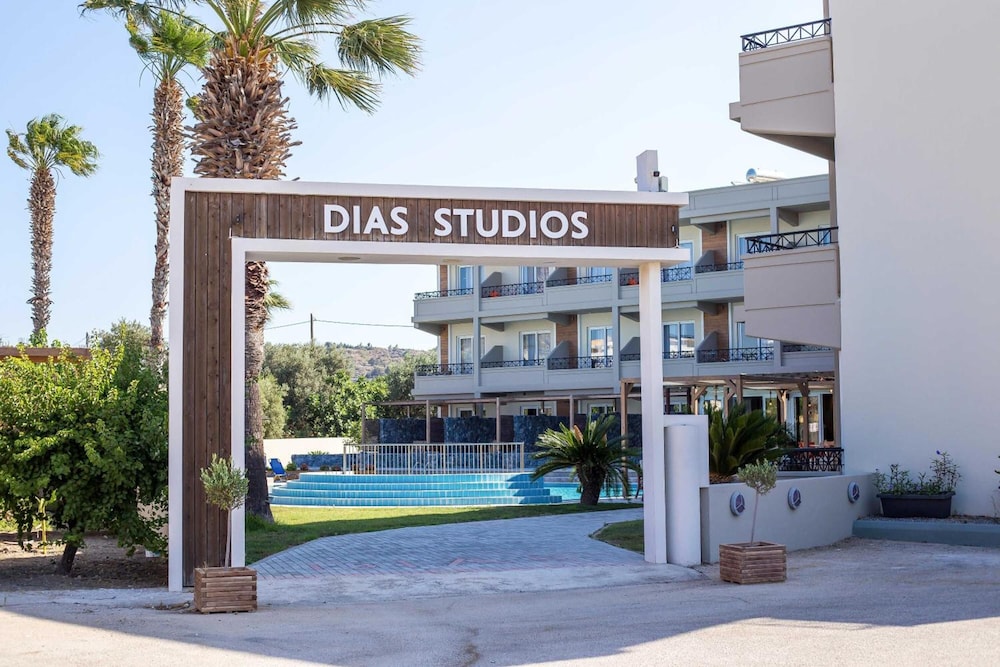 Dias Studios 37/44