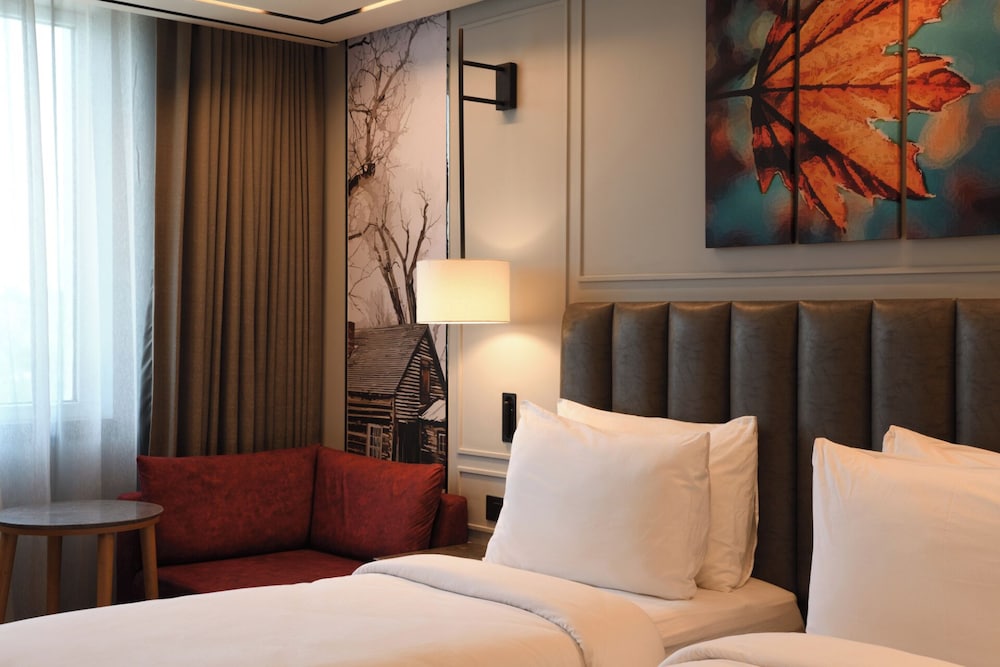 Ramada Encore by Wyndham Rajbagh Srinagar 42/64