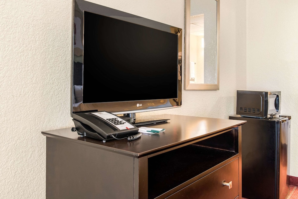 Quality Inn Huntingburg - Jasper 35/37