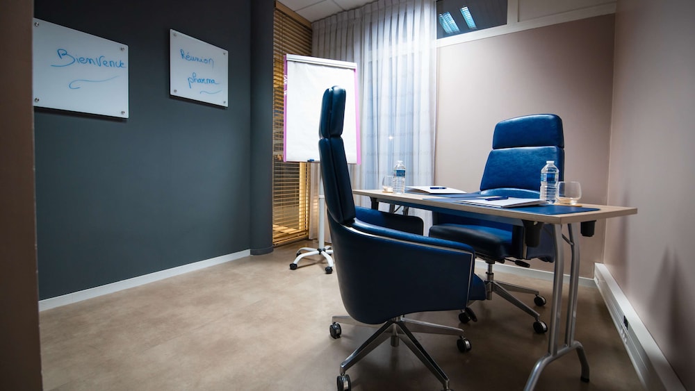 Kyriad Prestige Vannes Centre Palais Des Arts 55/66