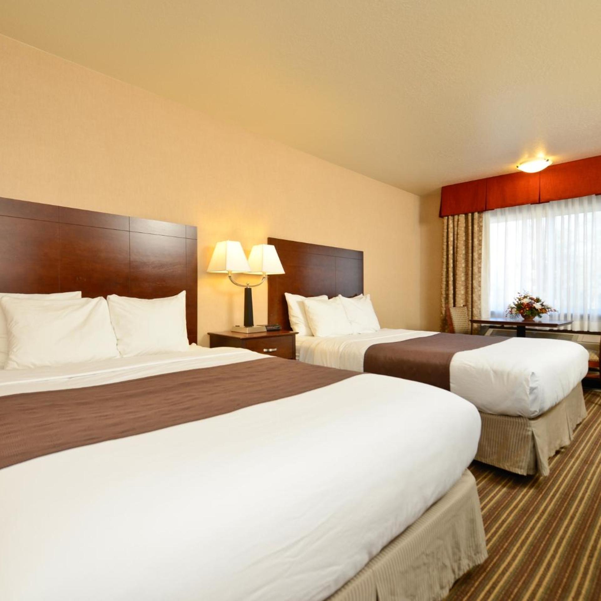 Yellowstone West Gate Hotel 11/51