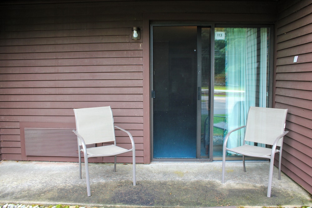Fireside Inn and Suites Gilford 27/54