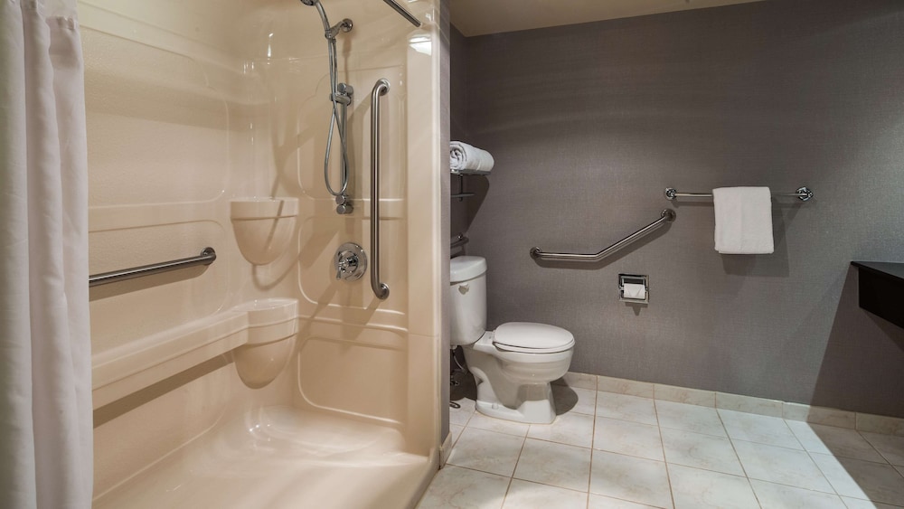 غرفة قياسية بسرير كينج لذوي الإعاقة، Best Western Plus The Arden Park Hotel 2/2