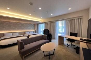 Junior Suite, 2 Double Beds, Bathtub, Annex, High Floor