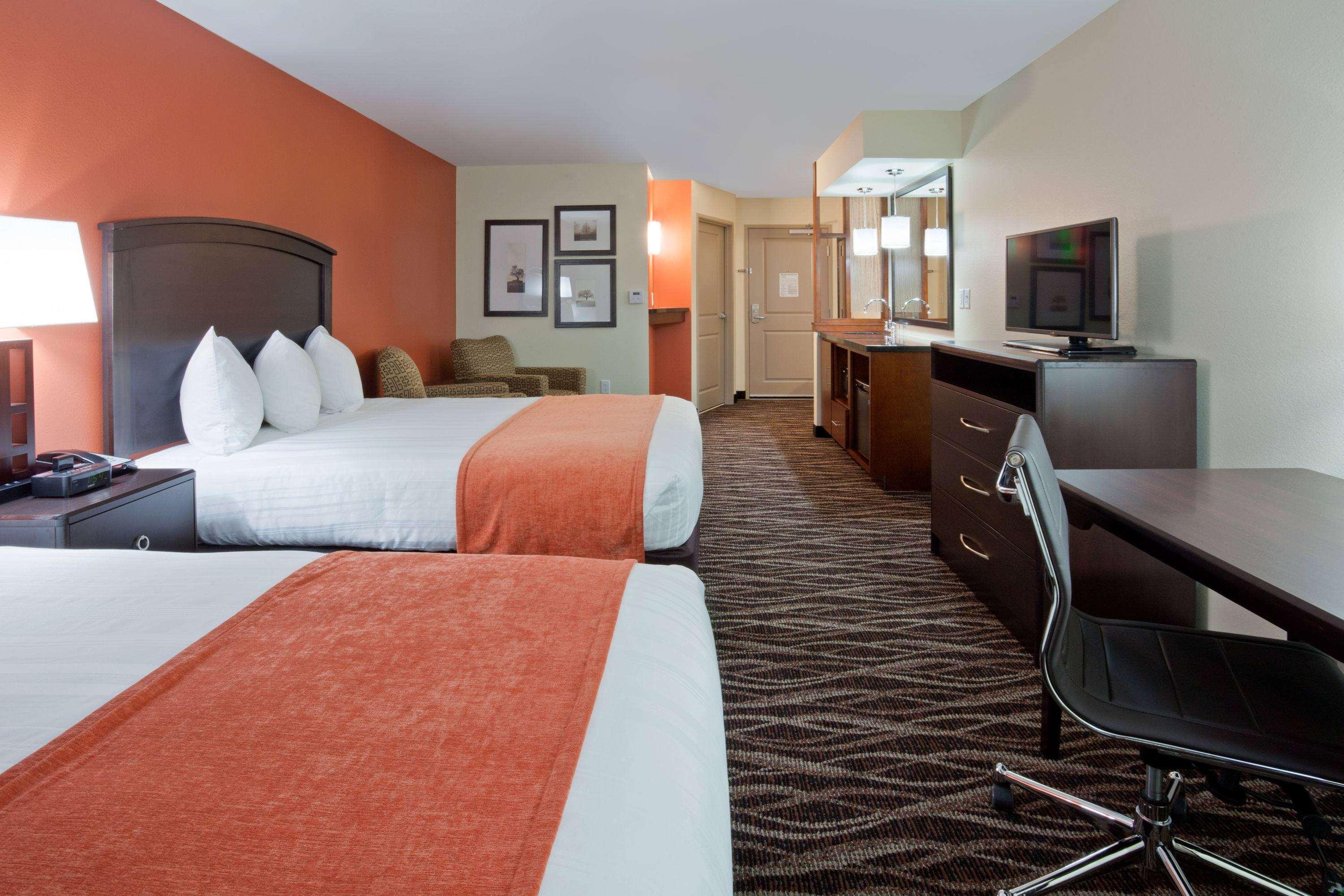Suite, 2 Queen Beds