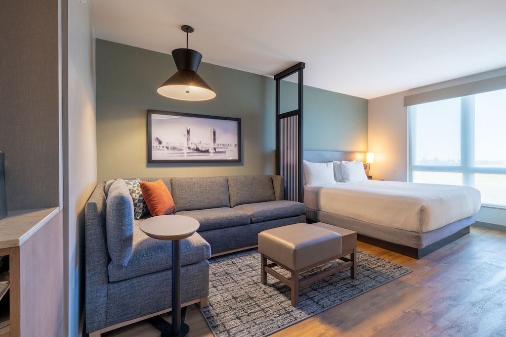 Hyatt Place Sacramento International Airport 17/47