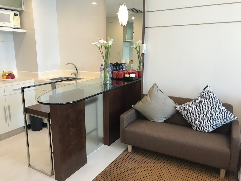 Ramada by Wyndham Hong Kong Grand View 26/36