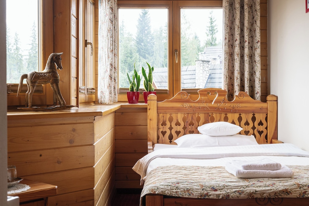 Family, 1 Double and 1 Single Bed