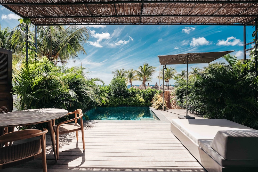 The Kontiki Curacao Beach Resort 36/74