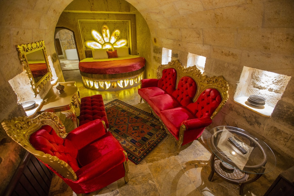 Royal Cave Hotel 37/58