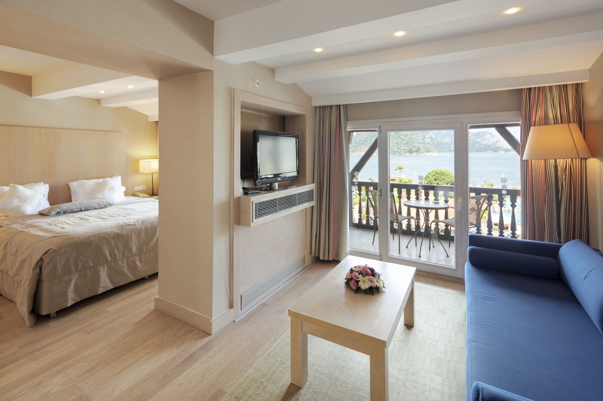 SULTAN, SUITE