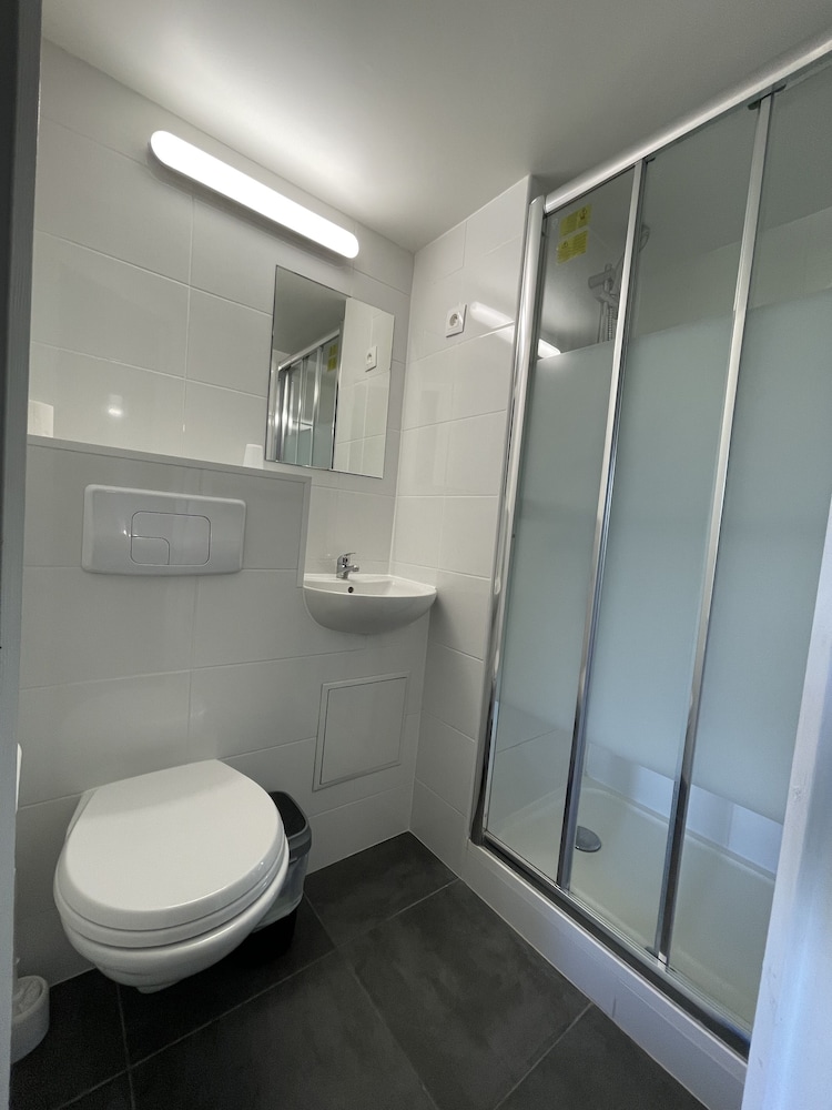 Fasthotel Roissy Saint Witz 50/50