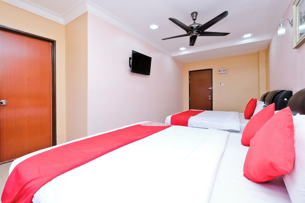 OYO 714 Arina Hotel 8/24