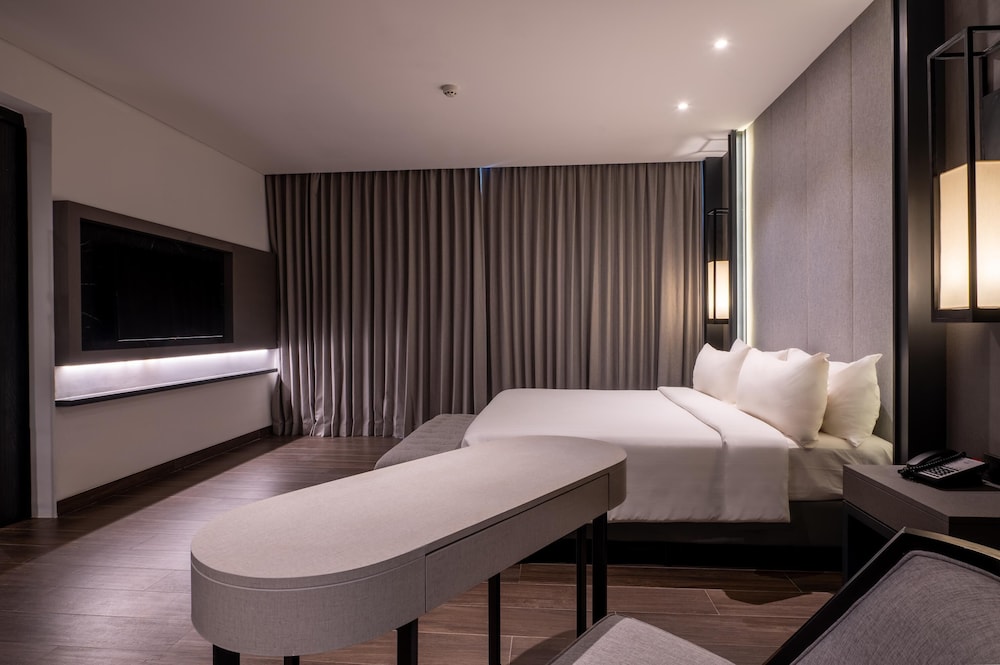 Aston Sorong Hotel and Conference Center 16/50