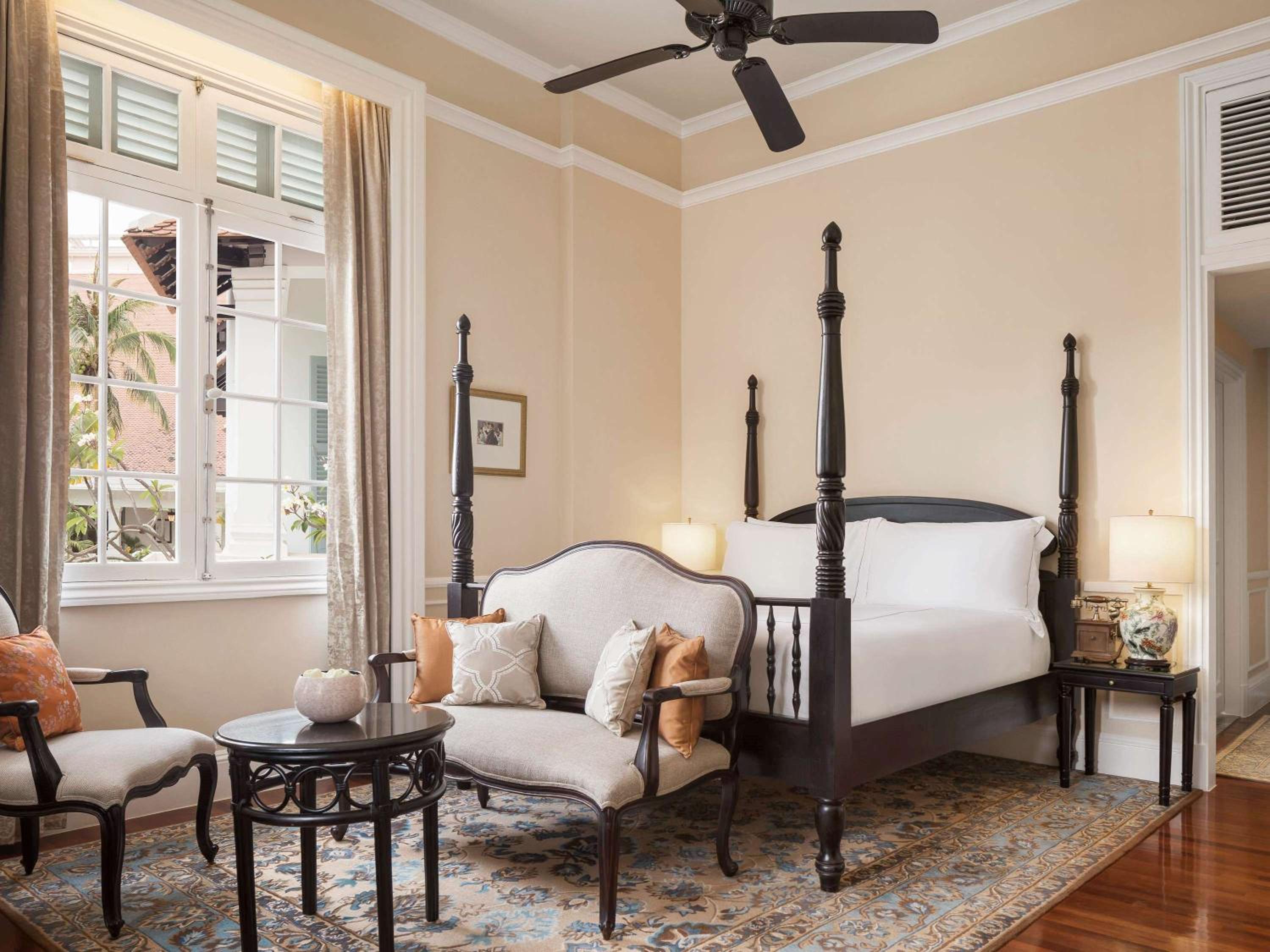 جناح، Raffles Hotel Le Royal 7/10