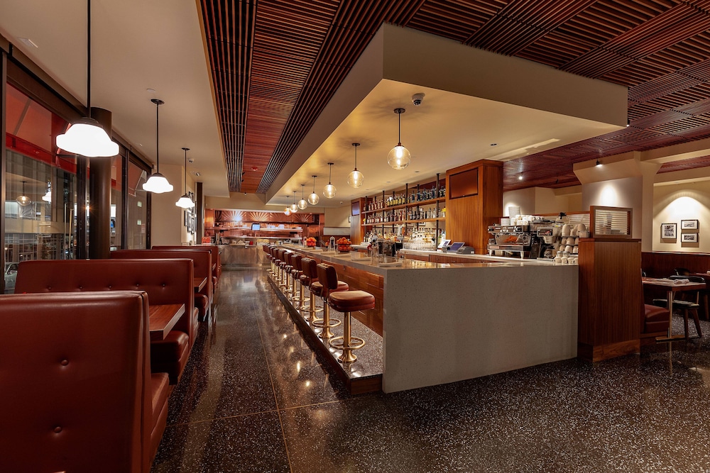 Courtyard by Marriott San Francisco Downtown/Van Ness Ave 36/43
