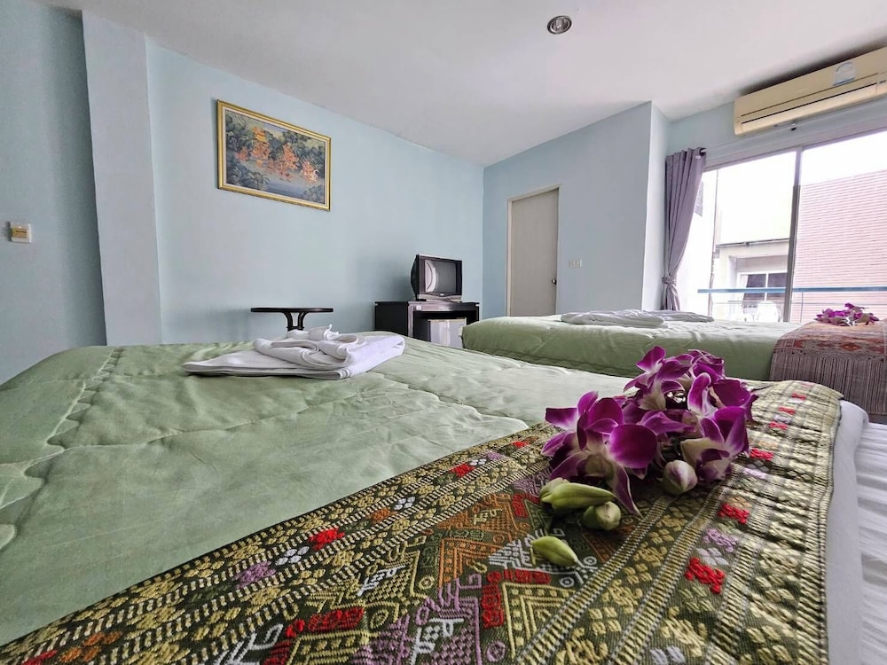 Patong Moon Inn Guesthouse 39/48