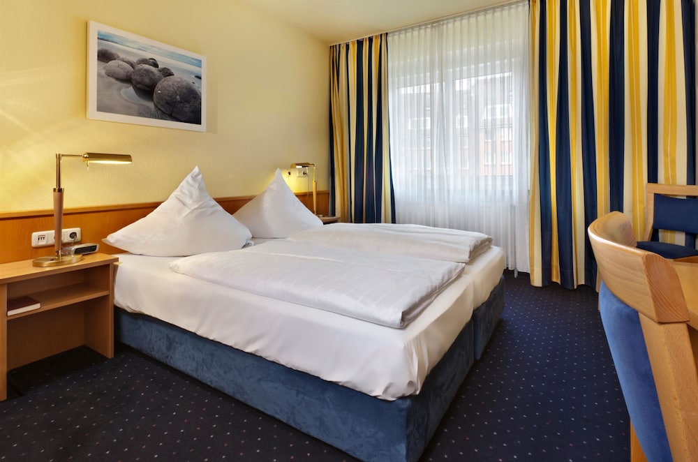 Tryp by Wyndham Luebeck Aquamarin 6/46