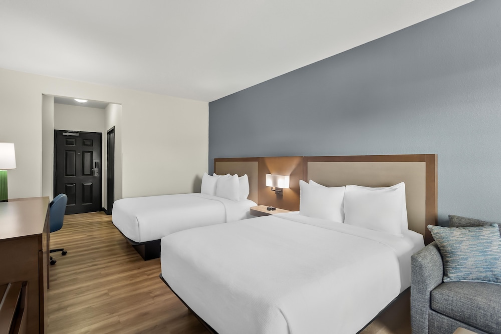 Suite, 2 Queen Beds, Sofa
