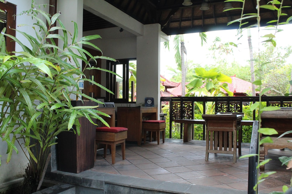 Sarinande Hotel 44/70