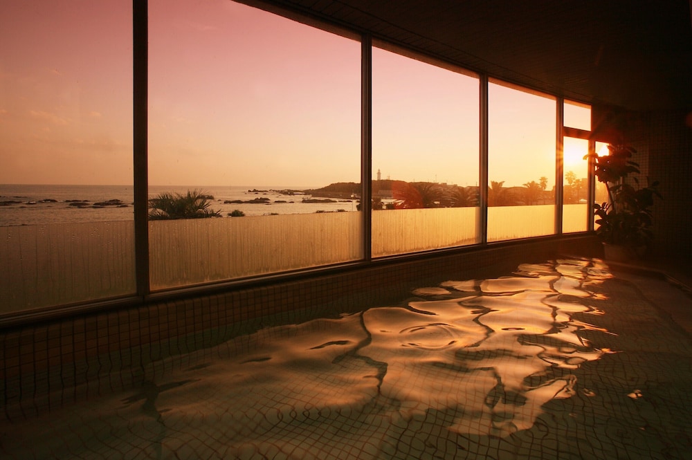 Shirahama Ocean Resort 55/59
