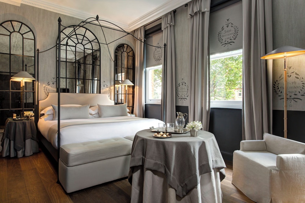 SUPERIOR, DOUBLE BED